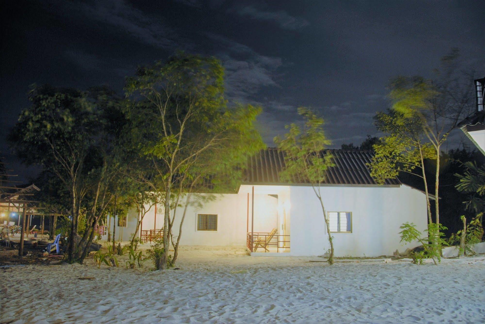Home Stay Resort Koh Rong Sanloem Exterior photo